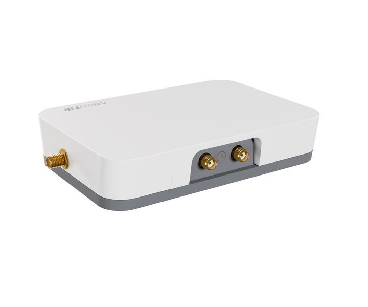 Бездротовий маршрутизатор MikroTik KNOT LR8 kit (RB924iR-2nD-BT5&BG77&R11e-LR8) RB924iR-2nD-BT5&BG77&R11e-LR8 фото